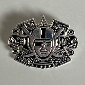 Las Vegas Raiders Aztec Chrome Hat Pin Streetwear Hats Baseball Fitted New Era